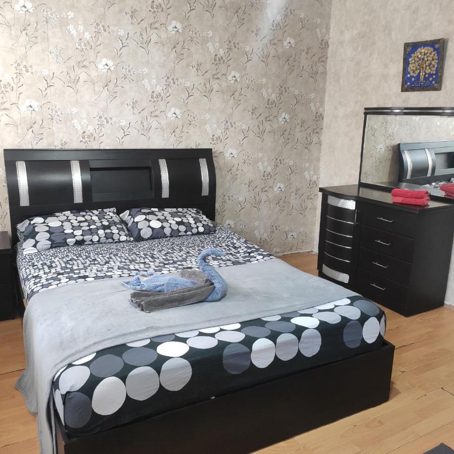 Enjoy The Hostel Batumi Ngoại thất bức ảnh