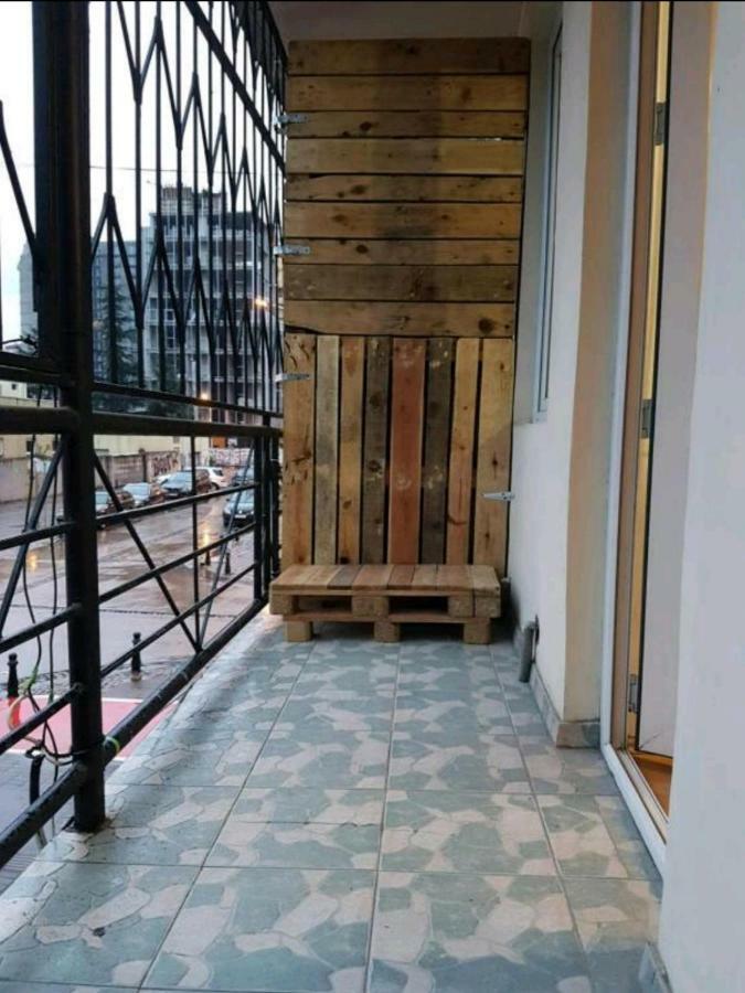 Enjoy The Hostel Batumi Ngoại thất bức ảnh