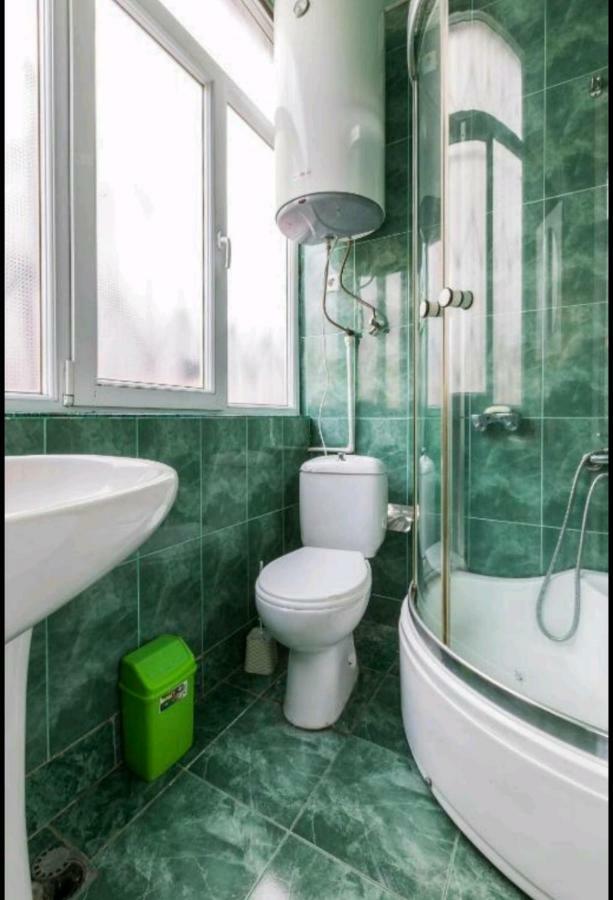 Enjoy The Hostel Batumi Ngoại thất bức ảnh
