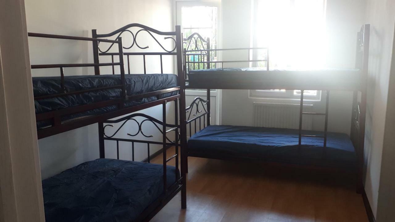Enjoy The Hostel Batumi Ngoại thất bức ảnh