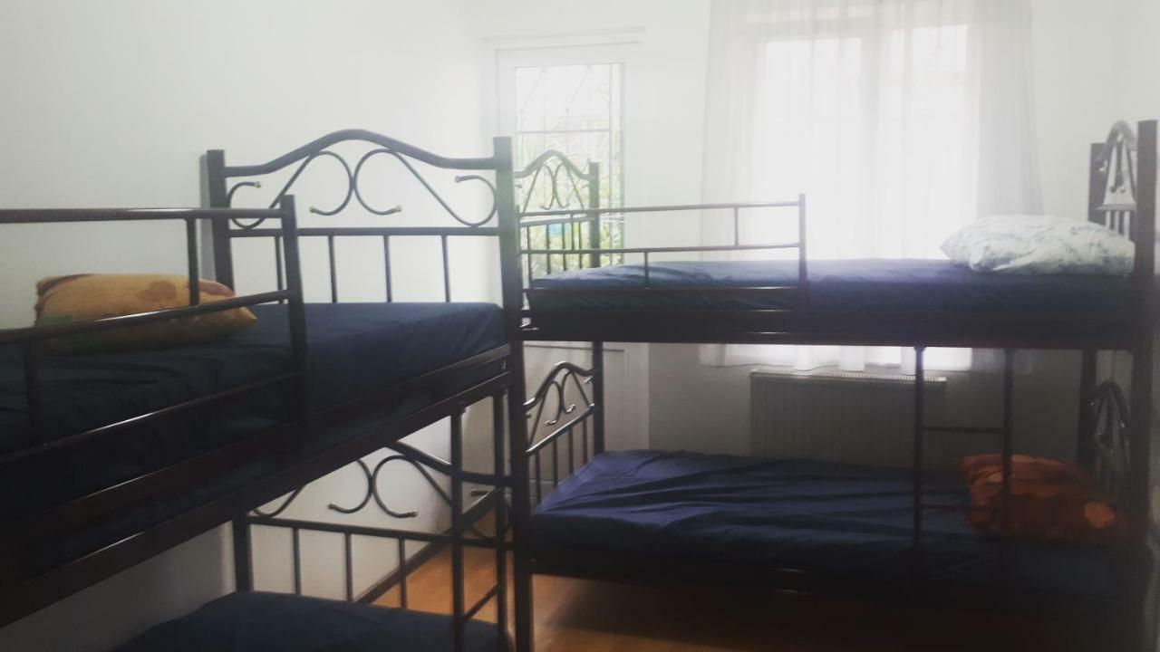 Enjoy The Hostel Batumi Ngoại thất bức ảnh
