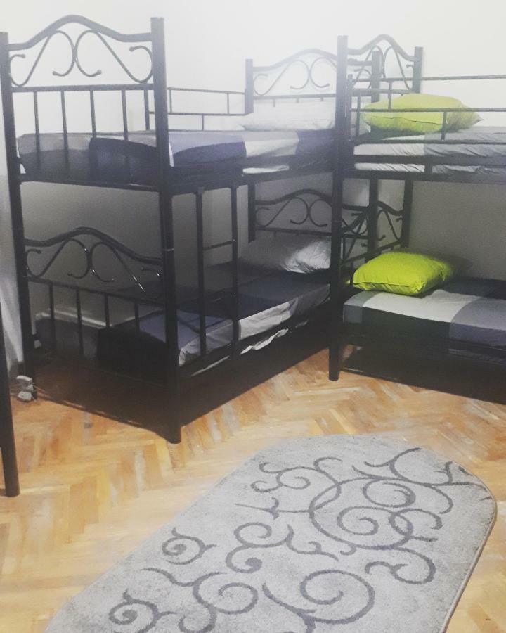 Enjoy The Hostel Batumi Ngoại thất bức ảnh