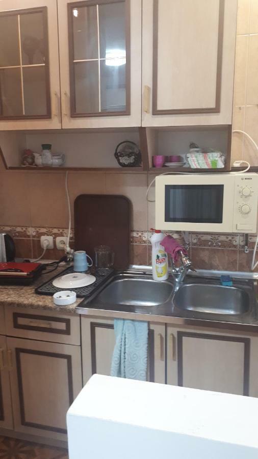 Enjoy The Hostel Batumi Ngoại thất bức ảnh